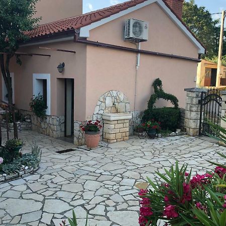 Teta Jana Apartment Smoljanci Luaran gambar