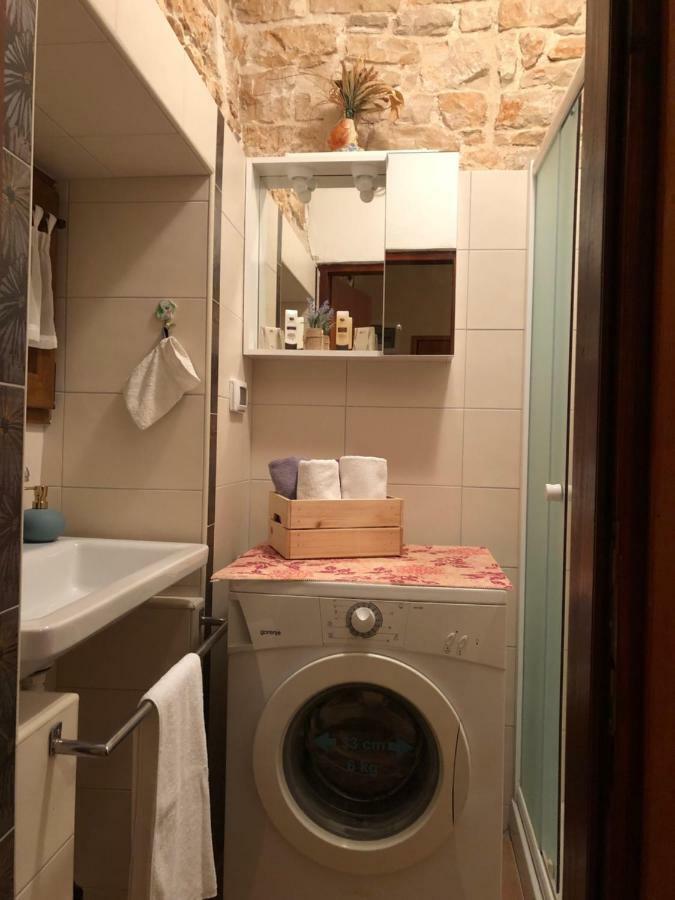 Teta Jana Apartment Smoljanci Luaran gambar